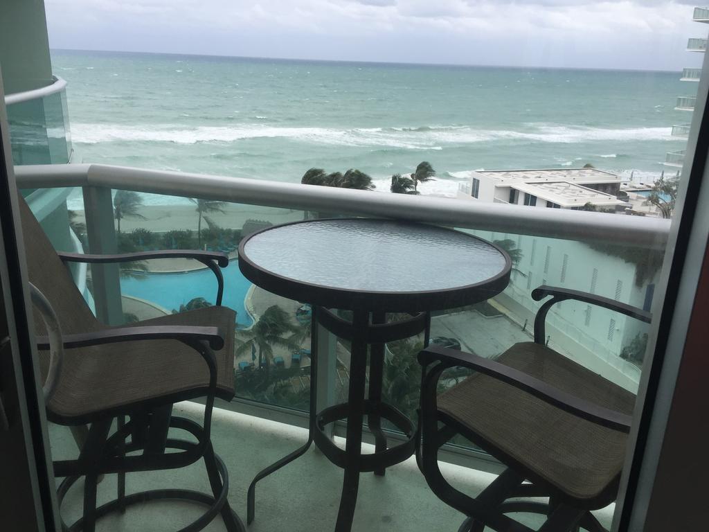 Hollywood Beach Side Apartments الغرفة الصورة